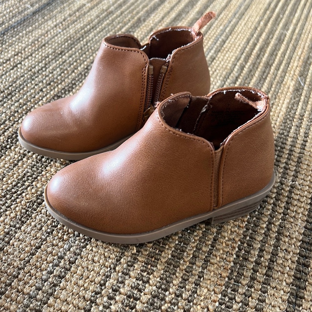 Old Navy Brown Leather Boots size 7